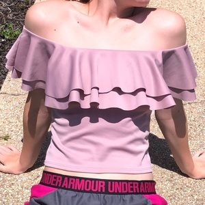 Off the shoulder lilac shirt. Fits Medium/small